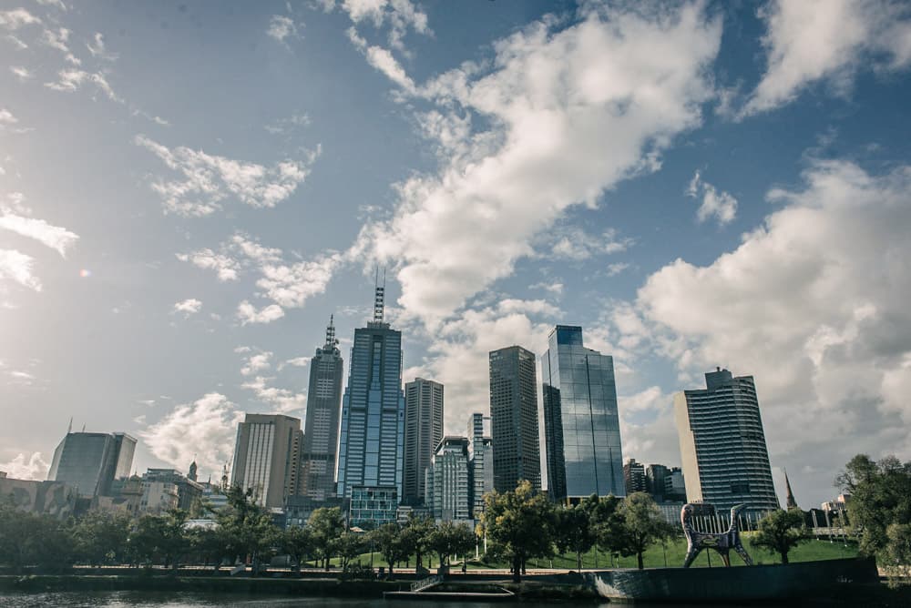 the view of melbourne from the Yarra, one of our hot spots for photography in melbourne
